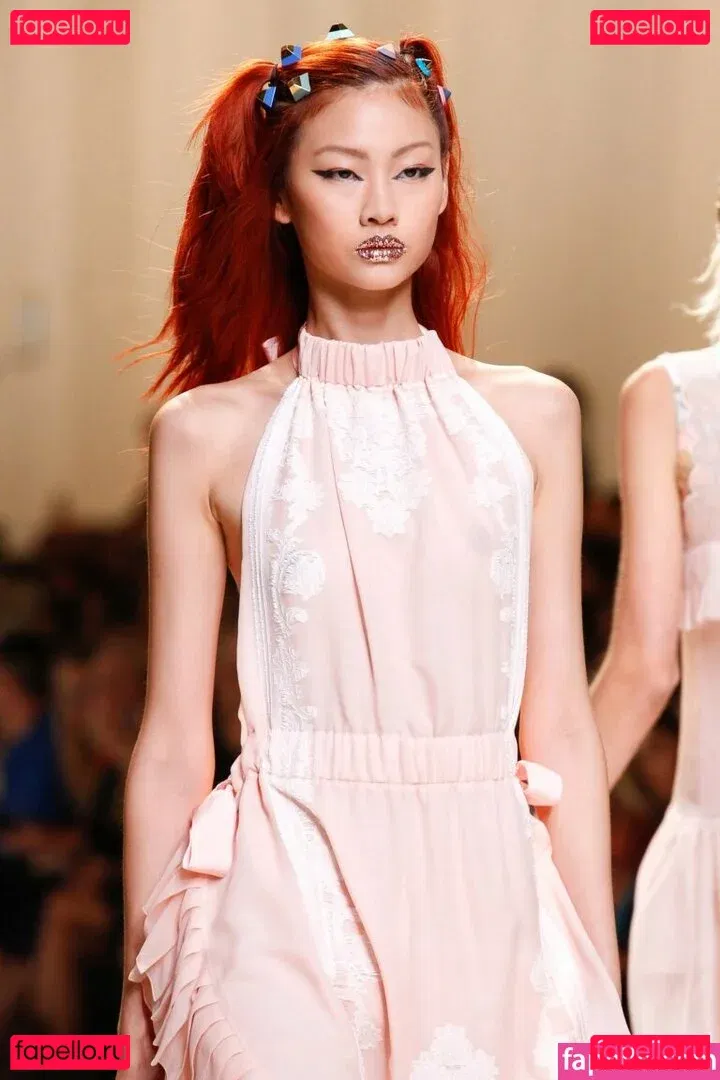 Jung Ho-yeon Onlyfans Photo Gallery 