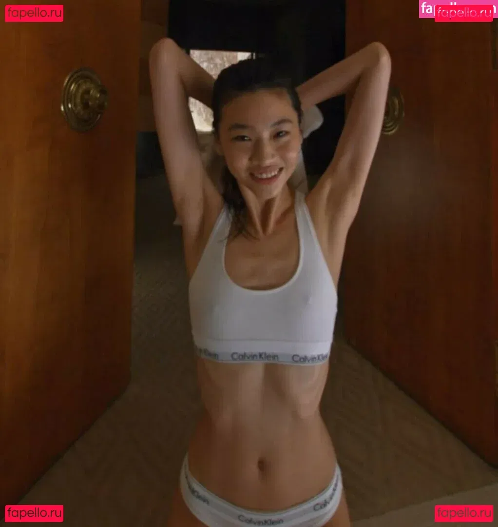 Jung Ho-yeon Onlyfans Photo Gallery 