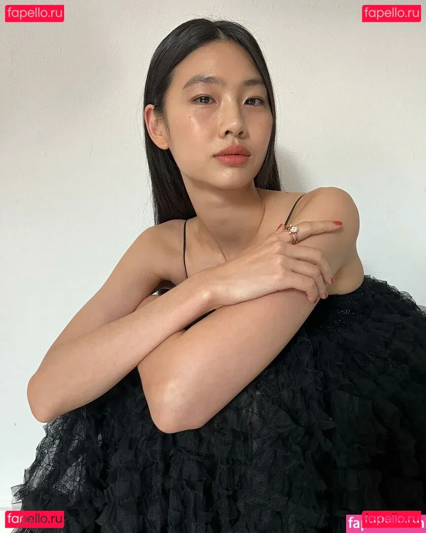 Jung Ho-yeon Onlyfans Photo Gallery 