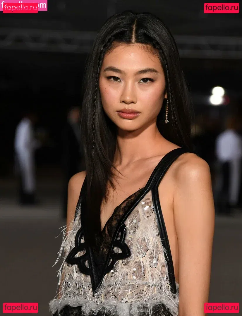 Jung Ho-yeon Onlyfans Photo Gallery 