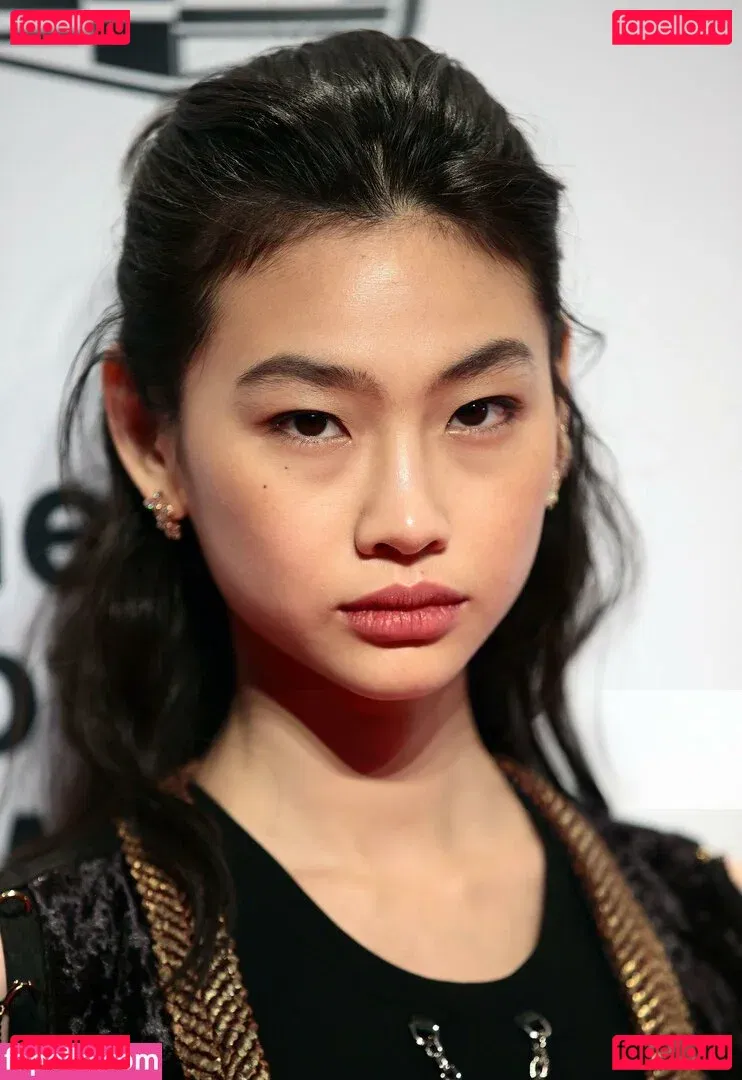 Jung Ho-yeon Onlyfans Photo Gallery 