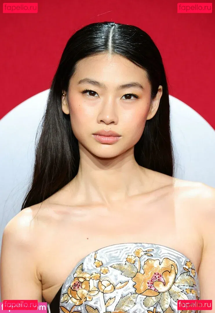 Jung Ho-yeon Onlyfans Photo Gallery 