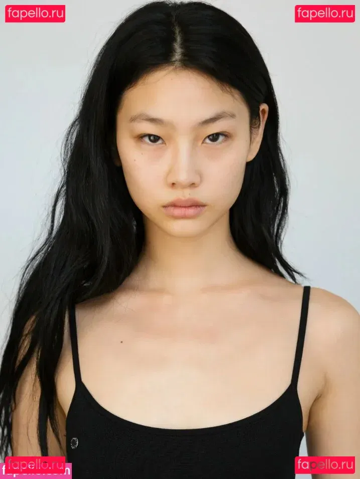 Jung Ho-yeon Onlyfans Photo Gallery 