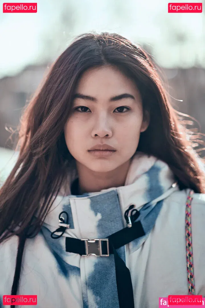 Jung Ho-yeon Onlyfans Photo Gallery 