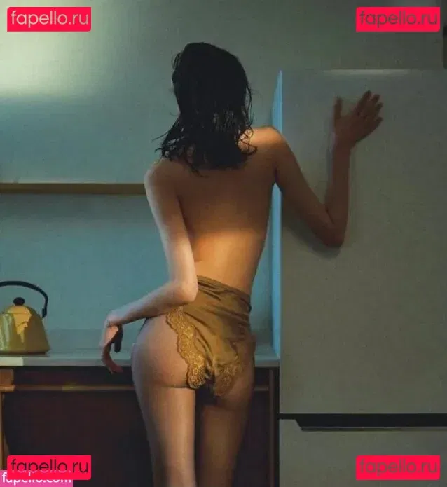 Jung Ho-yeon Onlyfans Photo Gallery 