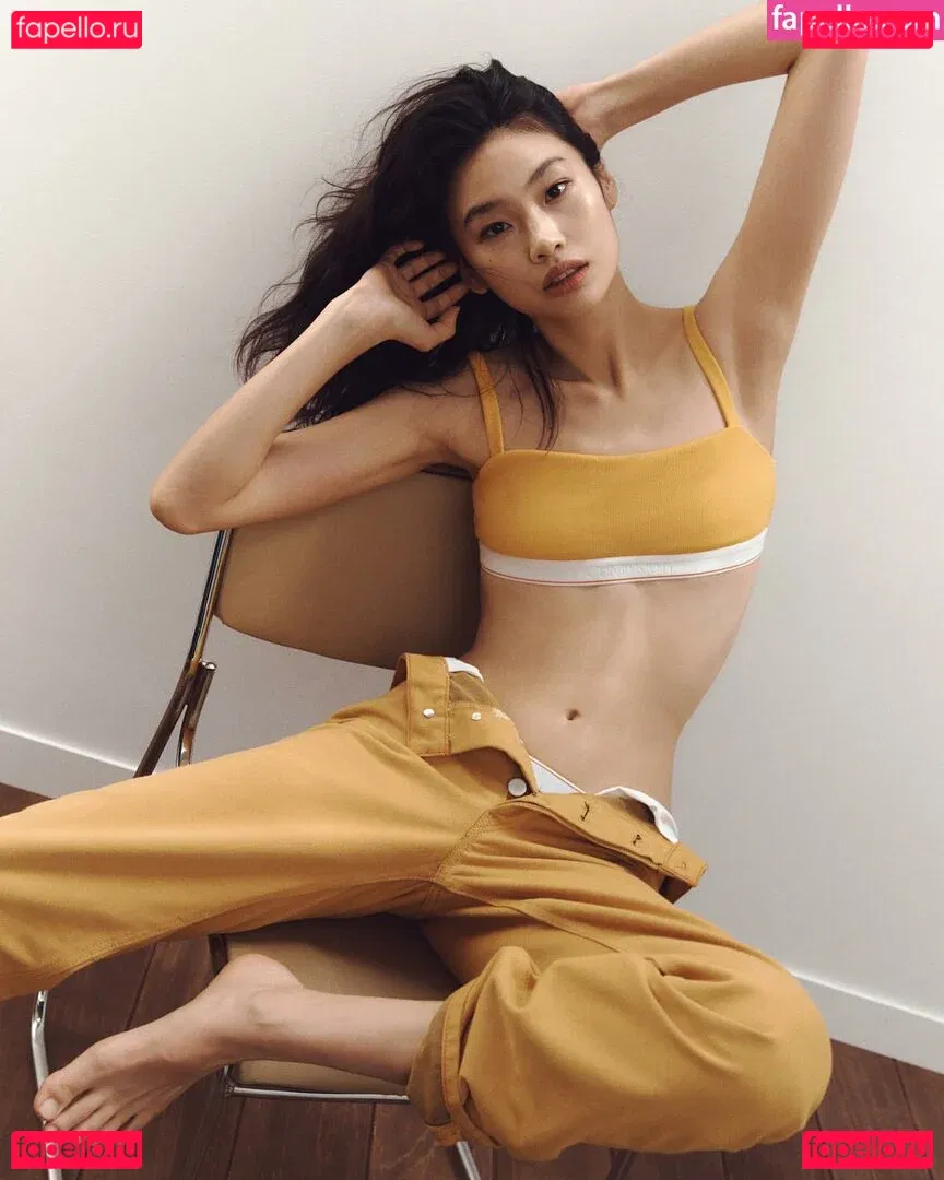 Jung Ho-yeon Onlyfans Photo Gallery 
