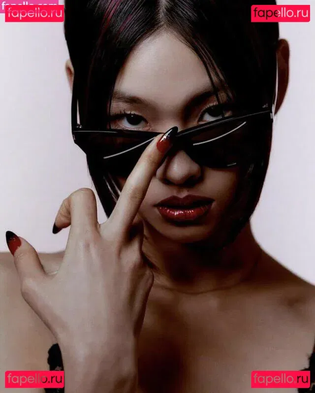 Jung Ho-yeon Onlyfans Photo Gallery 