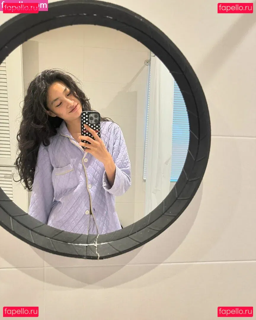 Jung Ho-yeon Onlyfans Photo Gallery 