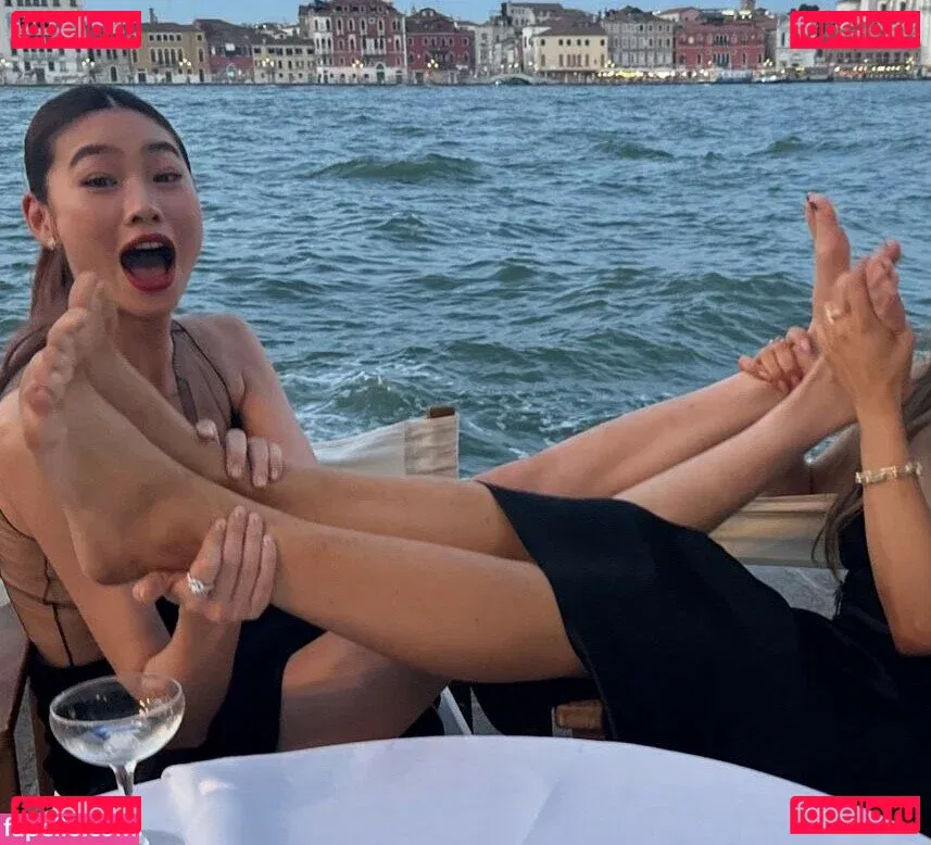 Jung Ho-yeon Onlyfans Photo Gallery 