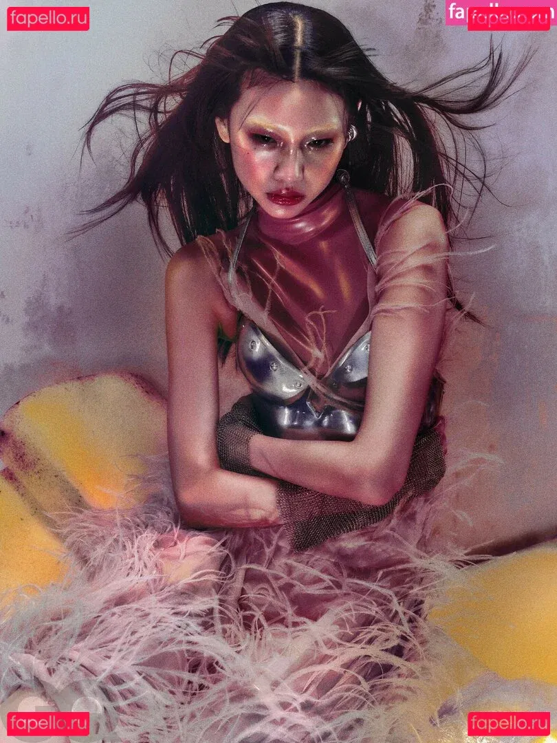 Jung Ho-yeon Onlyfans Photo Gallery 