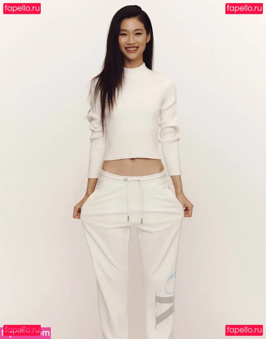 Jung Ho-yeon Onlyfans Photo Gallery 