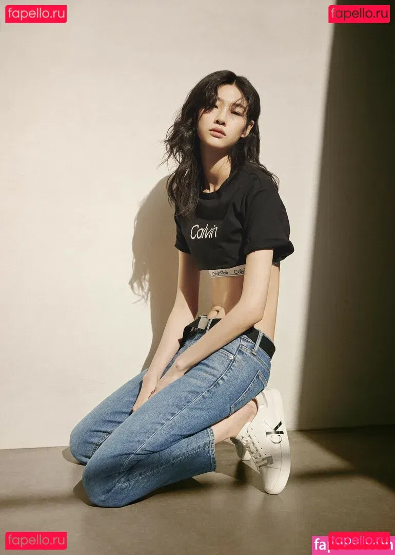 Jung Ho-yeon Onlyfans Photo Gallery 