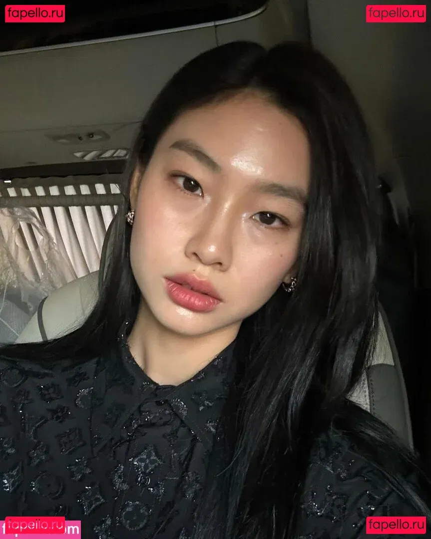Jung Ho-yeon Onlyfans Photo Gallery 