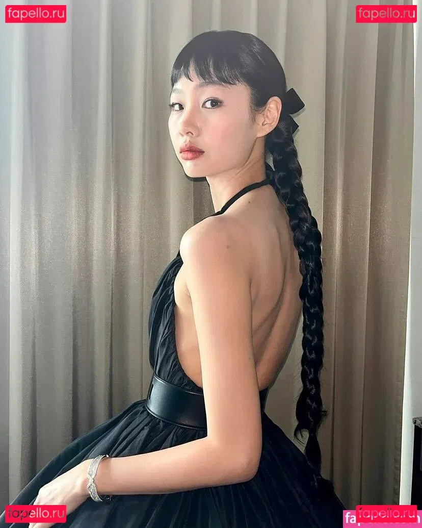 Jung Ho-yeon Onlyfans Photo Gallery 