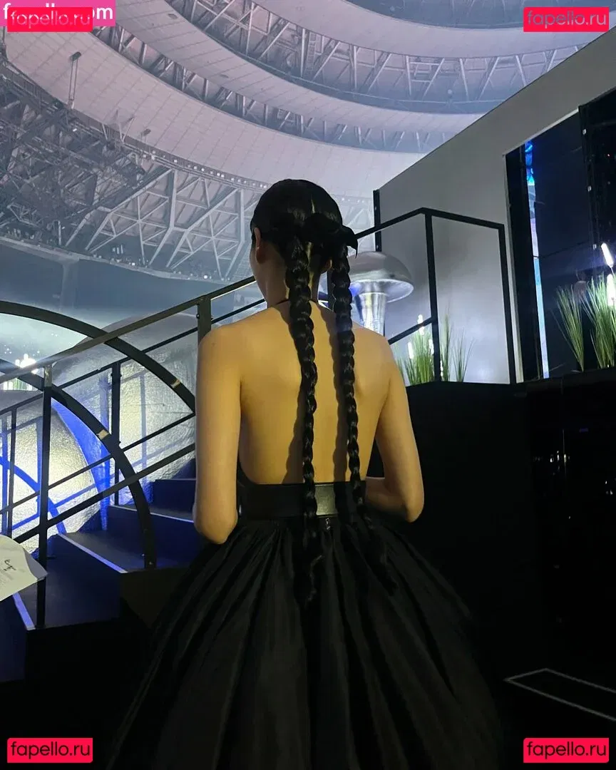 Jung Ho-yeon Onlyfans Photo Gallery 