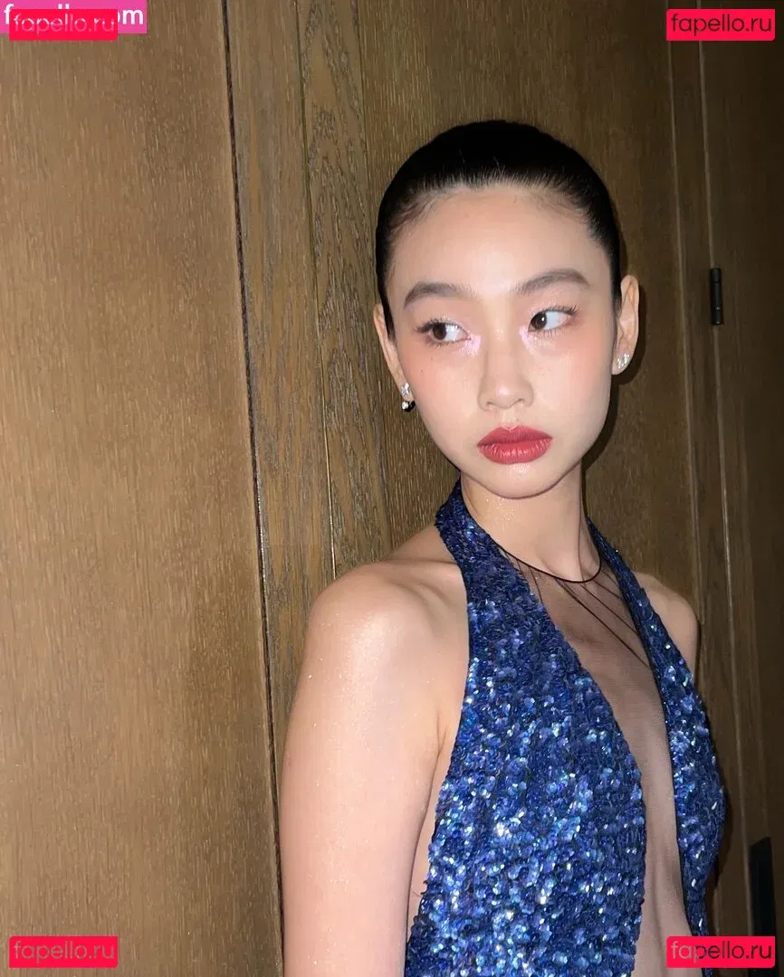 Jung Ho-yeon Onlyfans Photo Gallery 