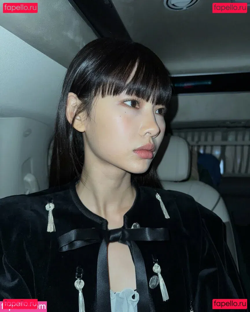 Jung Ho-yeon Onlyfans Photo Gallery 