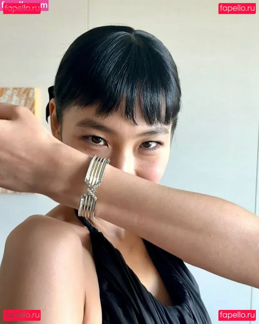 Jung Ho-yeon Onlyfans Photo Gallery 