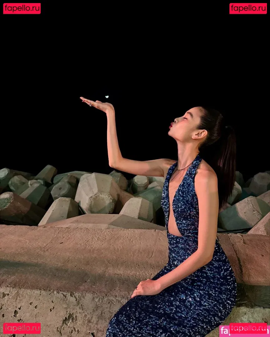 Jung Ho-yeon Onlyfans Photo Gallery 