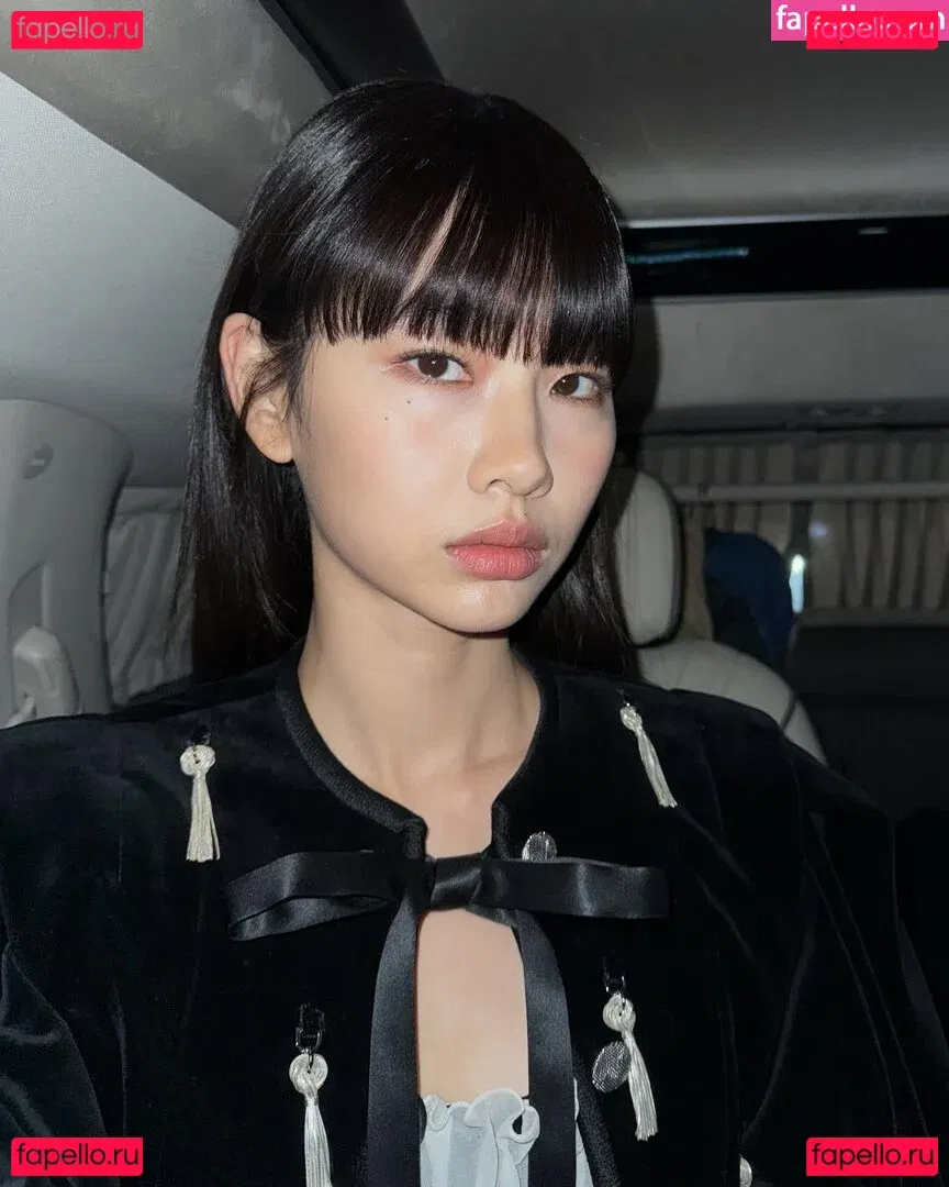 Jung Ho-yeon Onlyfans Photo Gallery 