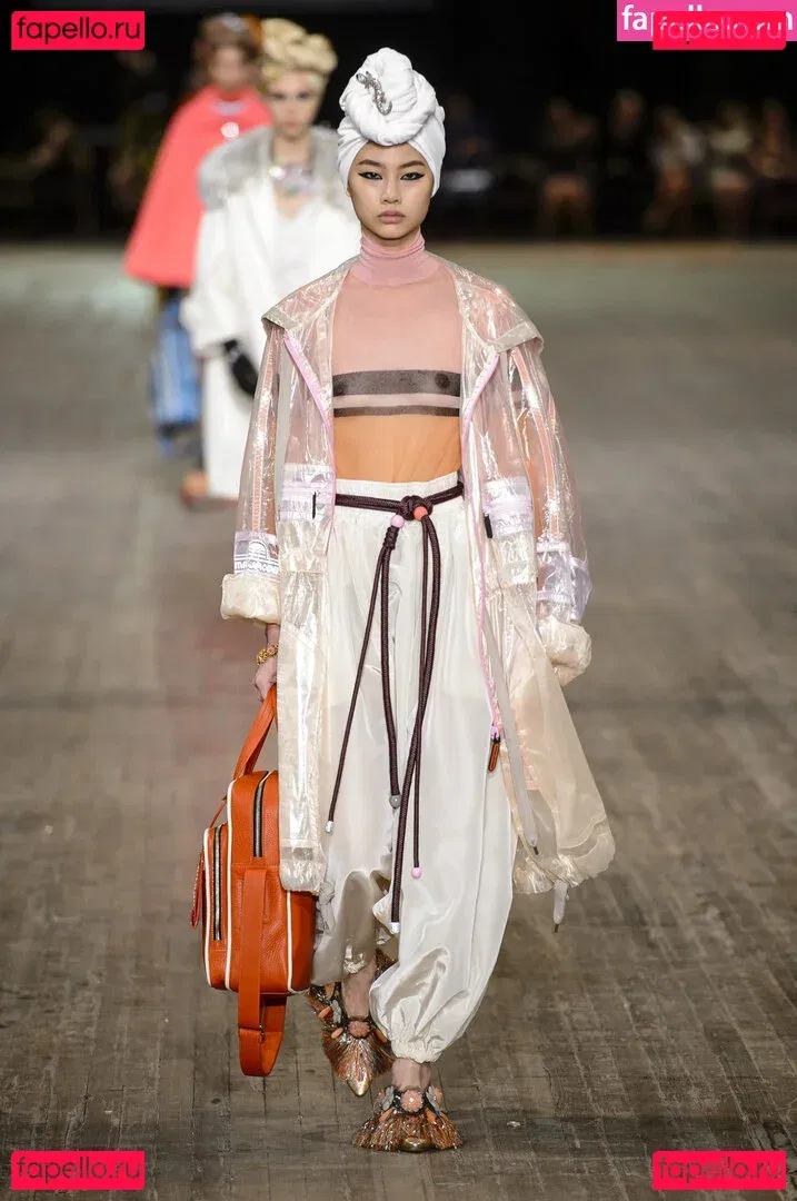 Jung Ho-yeon Onlyfans Photo Gallery 