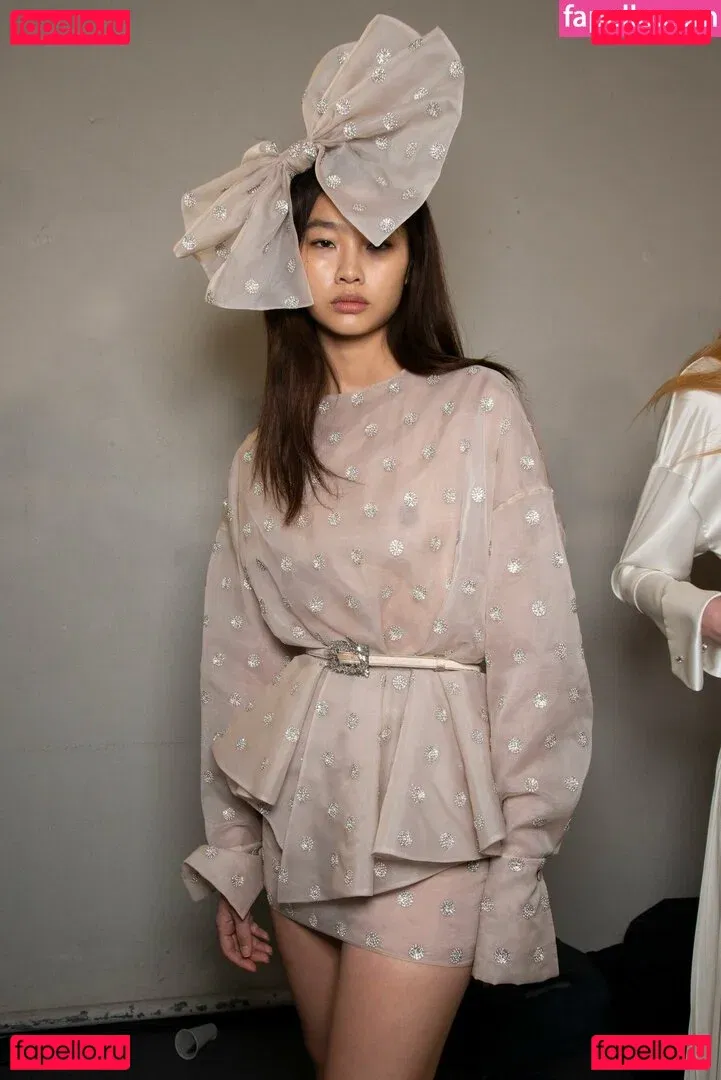 Jung Ho-yeon Onlyfans Photo Gallery 