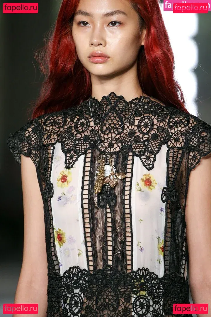 Jung Ho-yeon Onlyfans Photo Gallery 