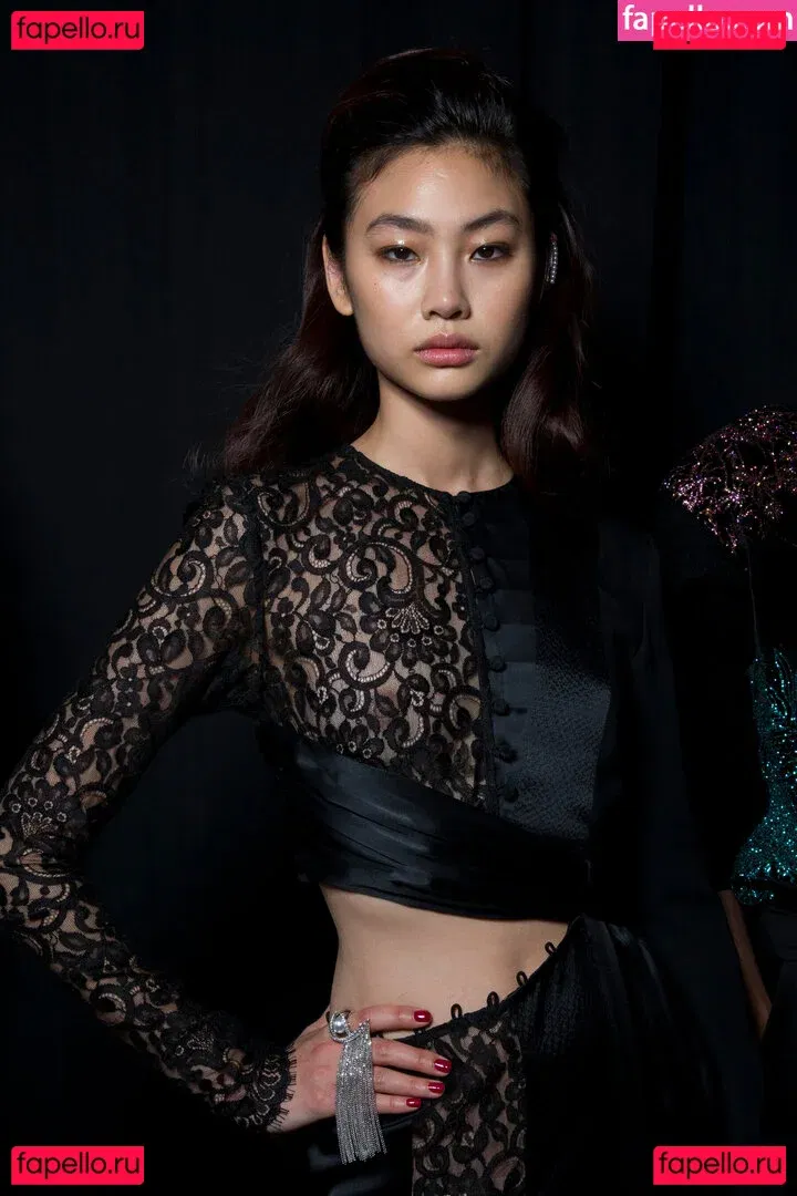 Jung Ho-yeon Onlyfans Photo Gallery 