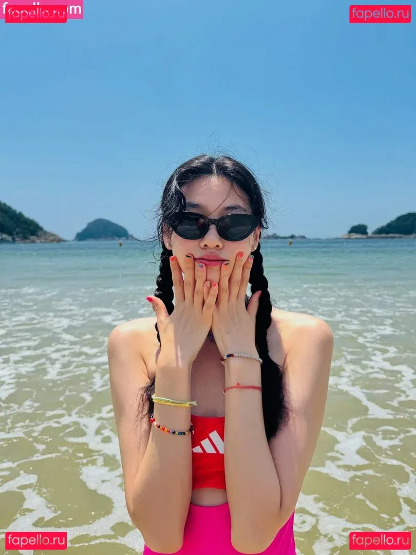 Jung Ho-yeon Onlyfans Photo Gallery 