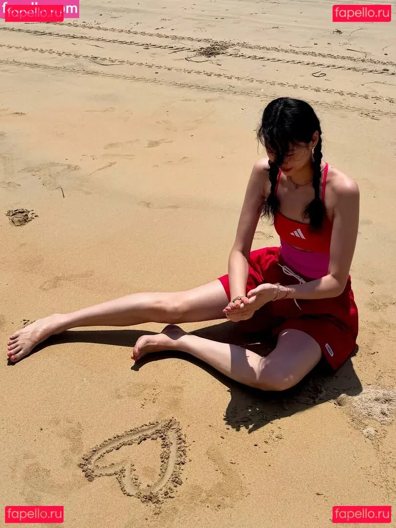 Jung Ho-yeon Onlyfans Photo Gallery 