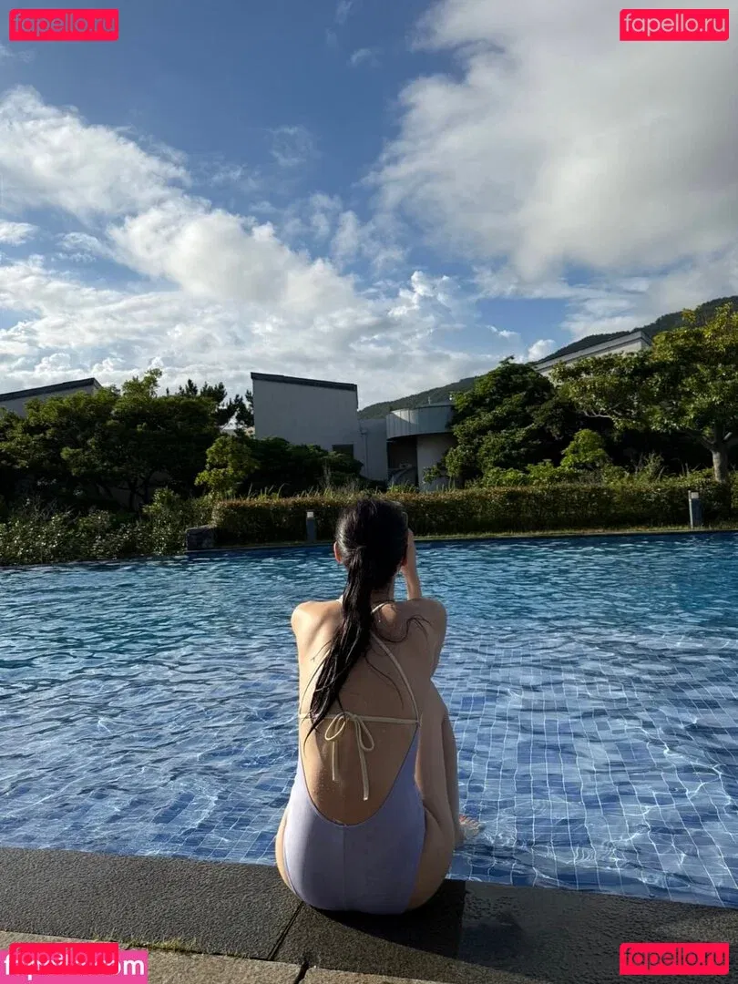 Jung Ho-yeon Onlyfans Photo Gallery 