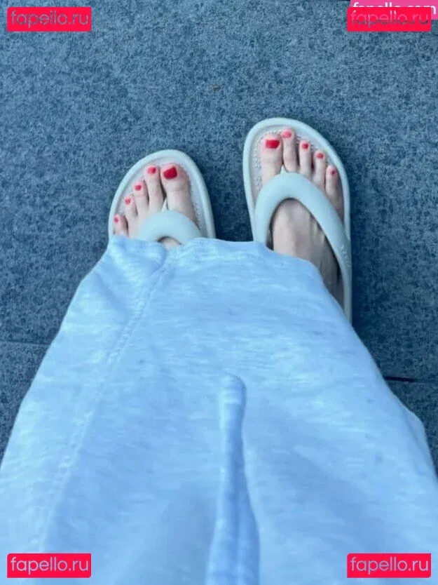 Jung Ho-yeon Onlyfans Photo Gallery 