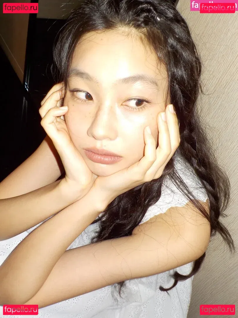 Jung Ho-yeon Onlyfans Photo Gallery 