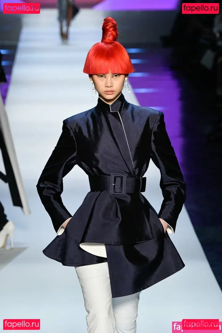 Jung Ho-yeon Onlyfans Photo Gallery 