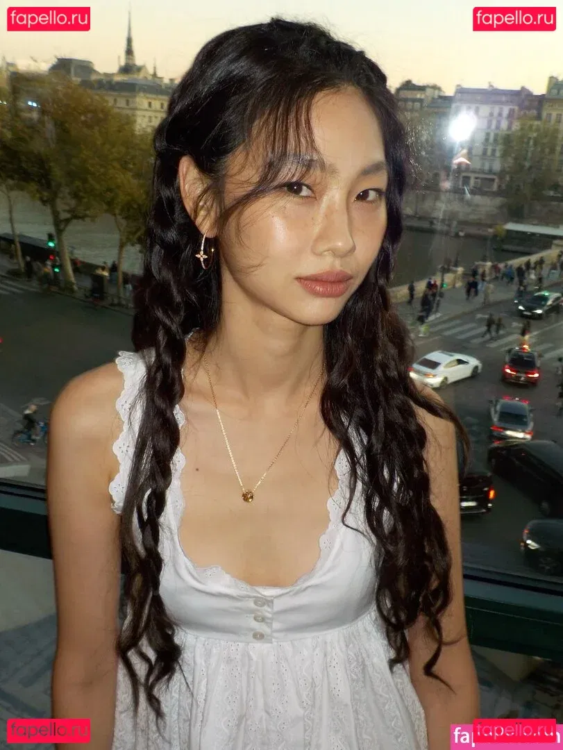 Jung Ho-yeon Onlyfans Photo Gallery 