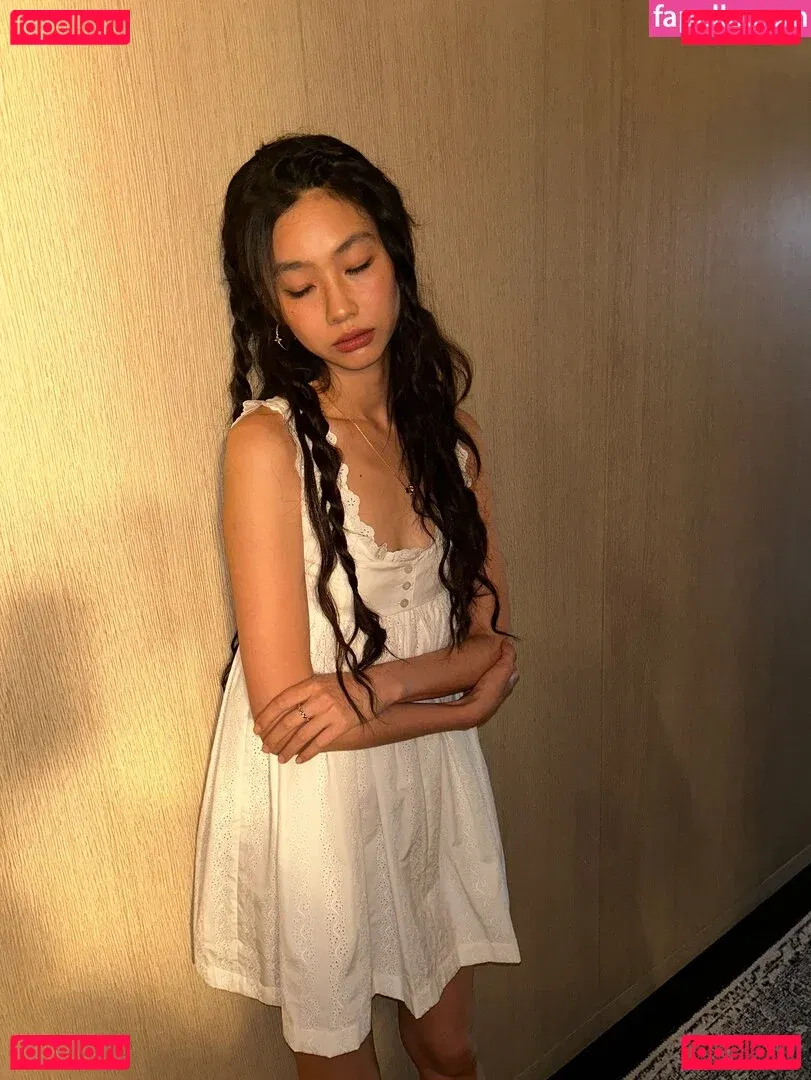 Jung Ho-yeon Onlyfans Photo Gallery 