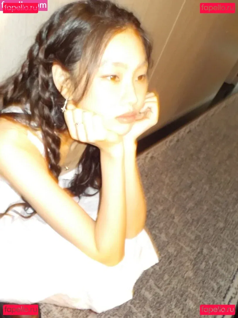 Jung Ho-yeon Onlyfans Photo Gallery 