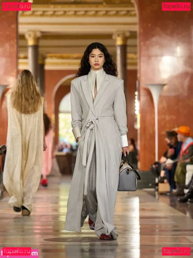 Jung Ho-yeon Onlyfans Photo Gallery 