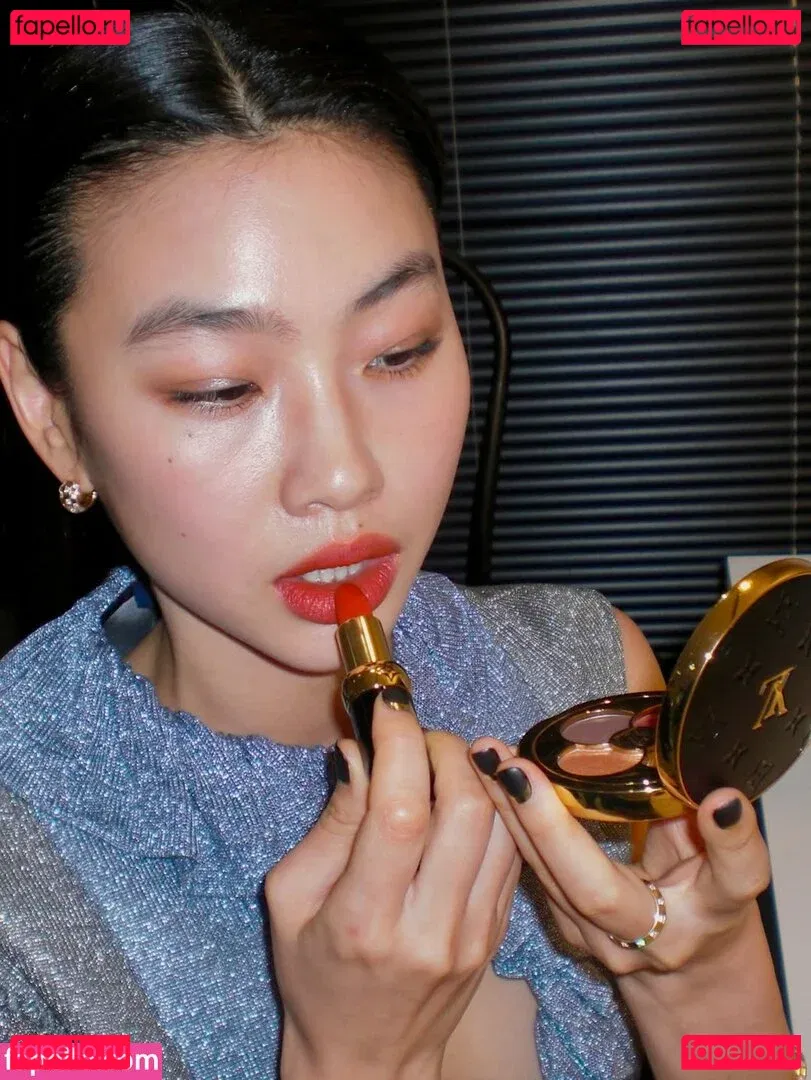 Jung Ho-yeon Onlyfans Photo Gallery 