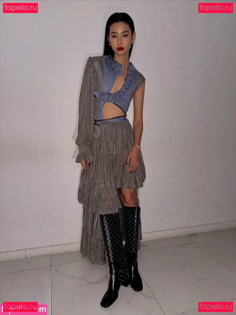 Jung Ho-yeon Onlyfans Photo Gallery 