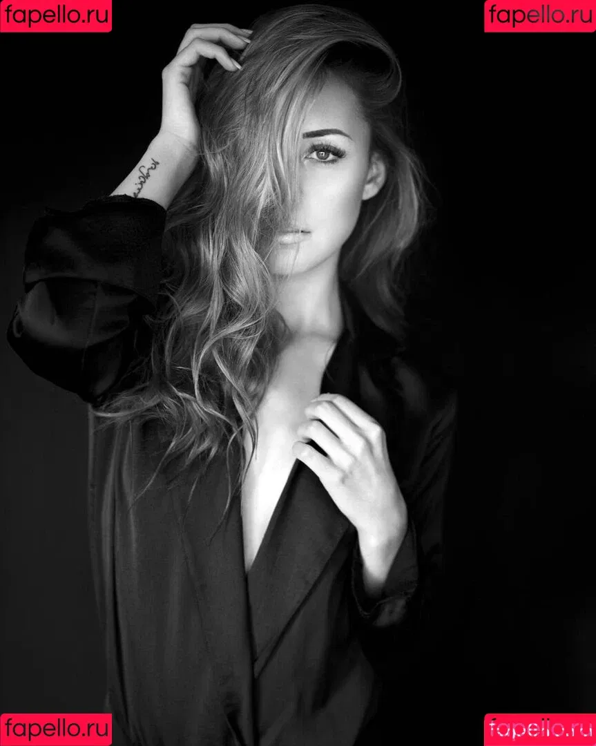 Katharina M. Onlyfans Photo Gallery 