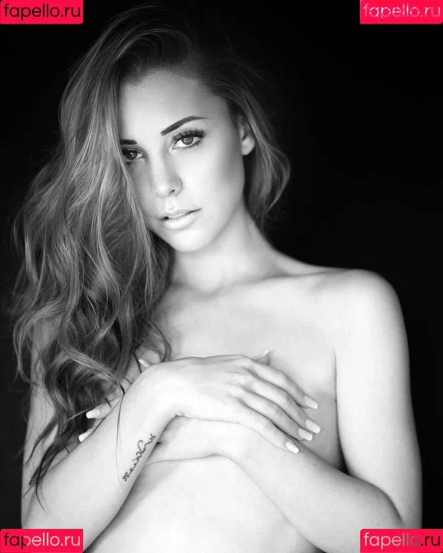Katharina M. Onlyfans Photo Gallery 