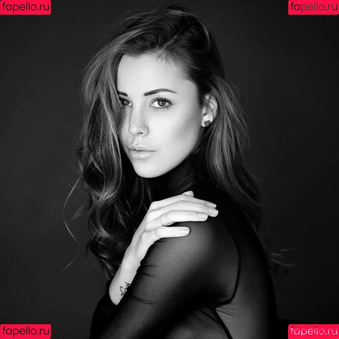 Katharina M. Onlyfans Photo Gallery 