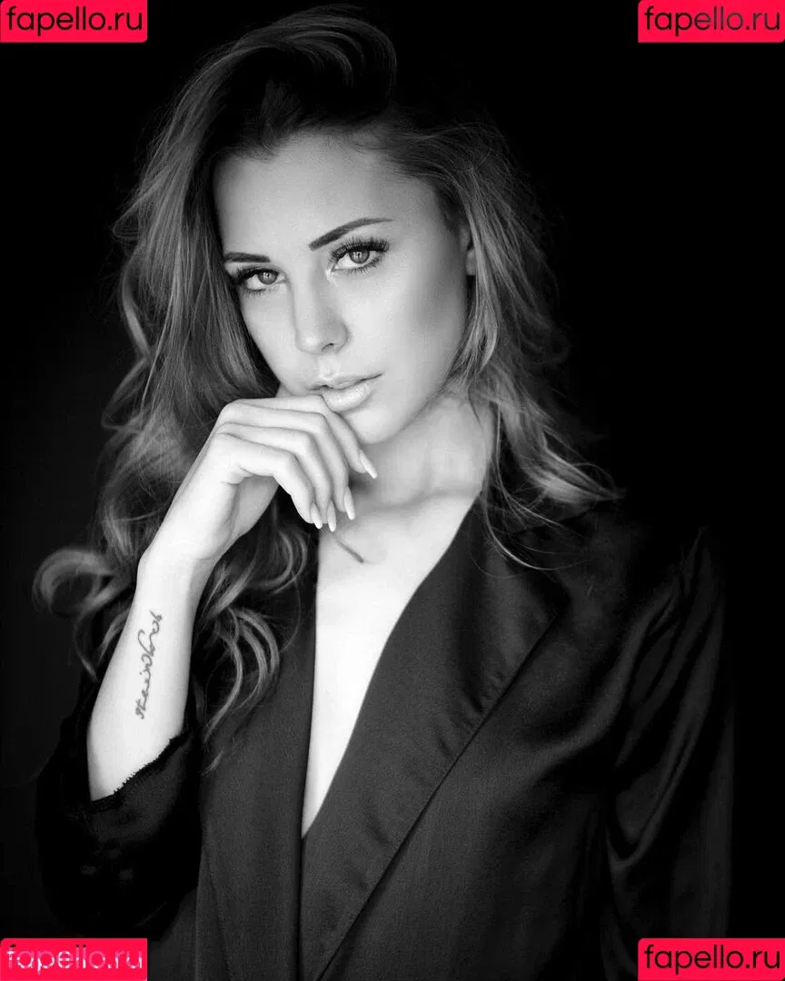 Katharina M. Onlyfans Photo Gallery 