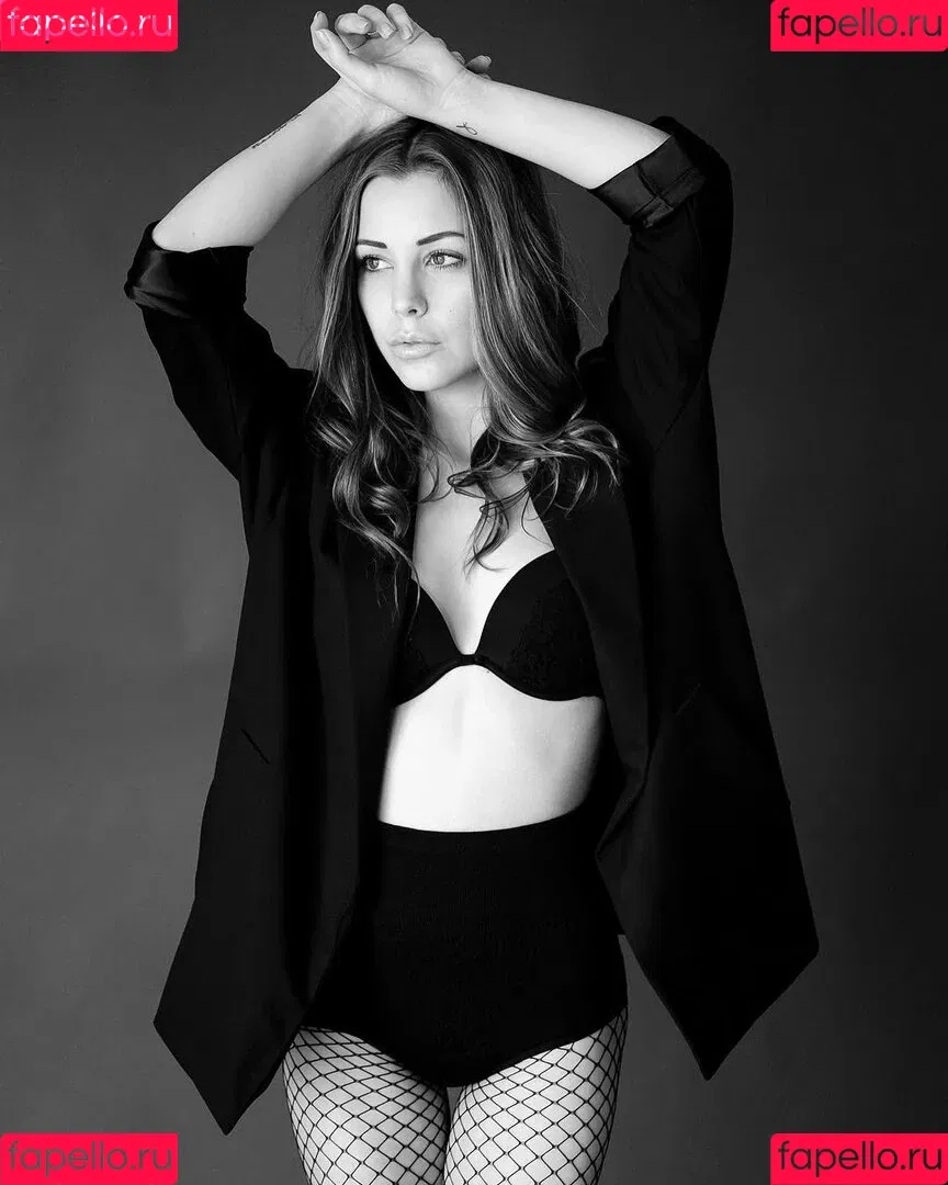 Katharina M. Onlyfans Photo Gallery 