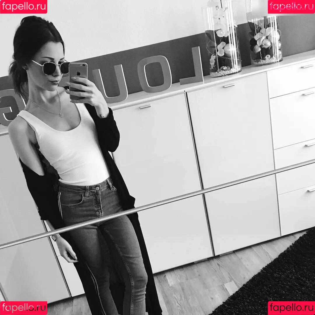 Katharina M. Onlyfans Photo Gallery 