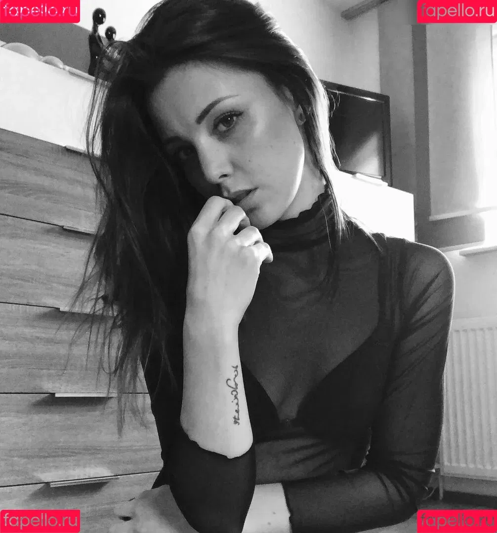 Katharina M. Onlyfans Photo Gallery 