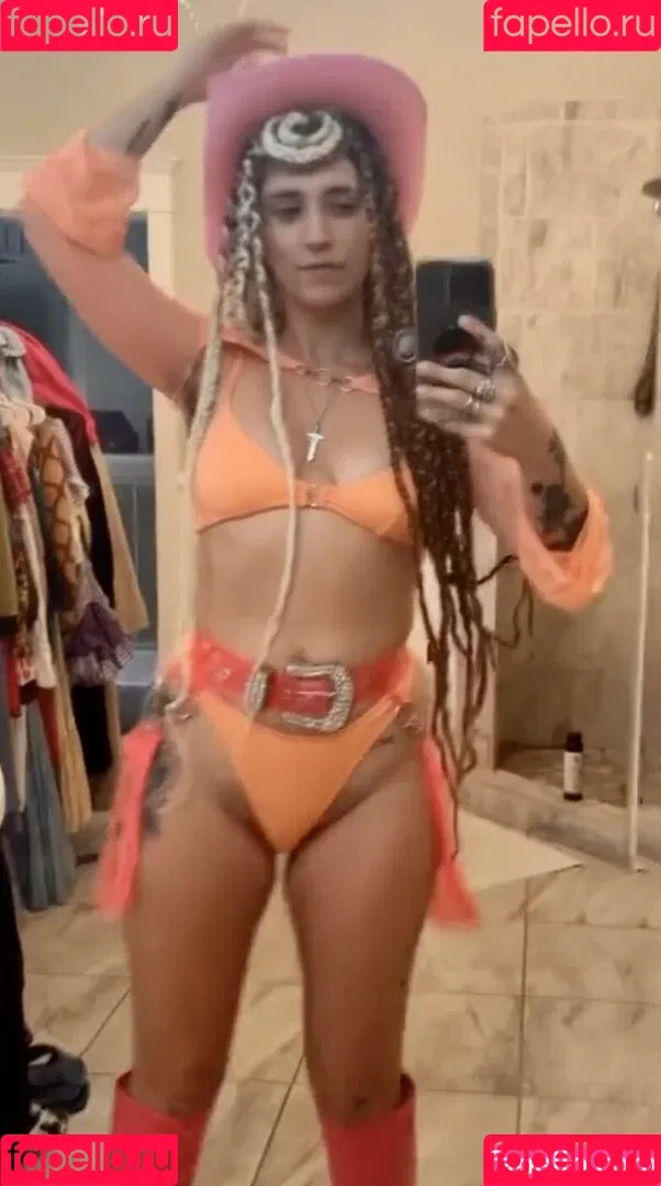 Sierra Ferrell Onlyfans Photo Gallery 
