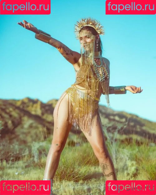 Sierra Ferrell Onlyfans Photo Gallery 