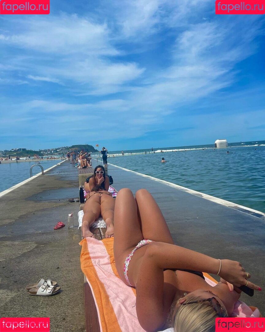 pruelearyy Onlyfans Photo Gallery 